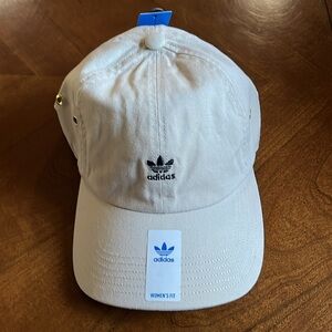 ADIDAS NWT WOMENS FIT MINI LOGO HAT CAP